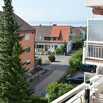 Lakewinds Apartment